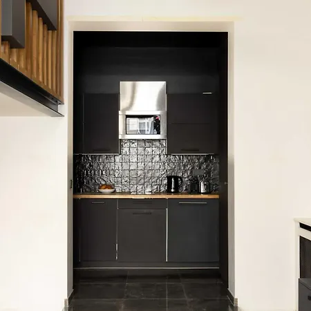 Modern For 4 People - Arc De Triomphe